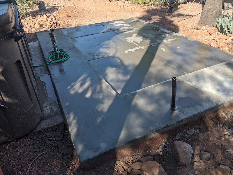 Hall Concrete LLC