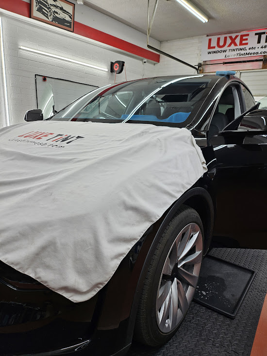 LUXE TiNT