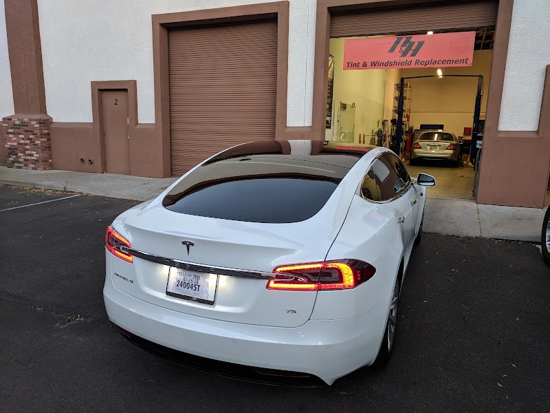 P & H Auto Glass and Recalibration LLC