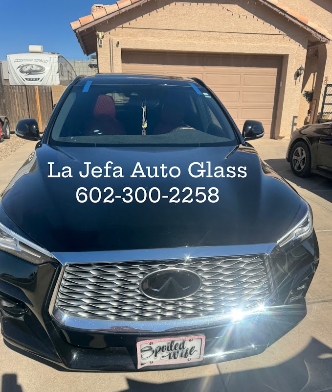 La Jefa Auto Glass LLC