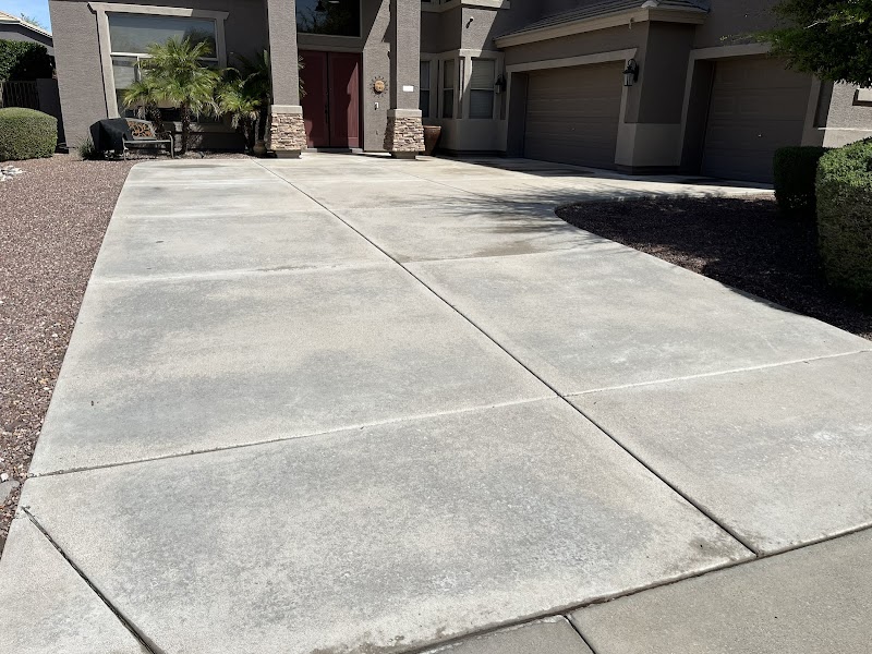 Wide-Open Nozzle Pressure Washing