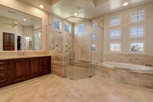 CM BUILT Luxury Remodels & Builds