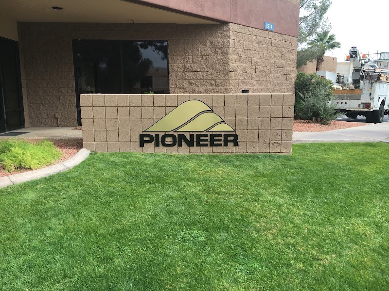 Pioneer Landscape Centers
