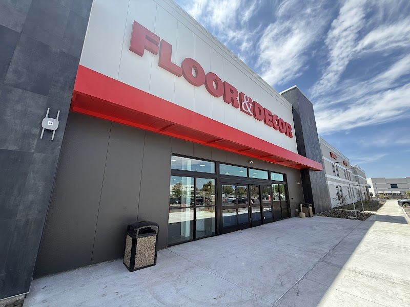 Floor & Decor